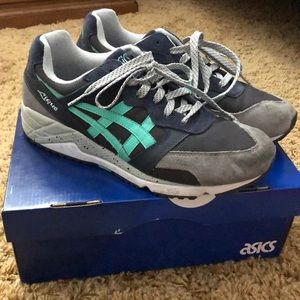 ASICS Gel-Lique Shoes